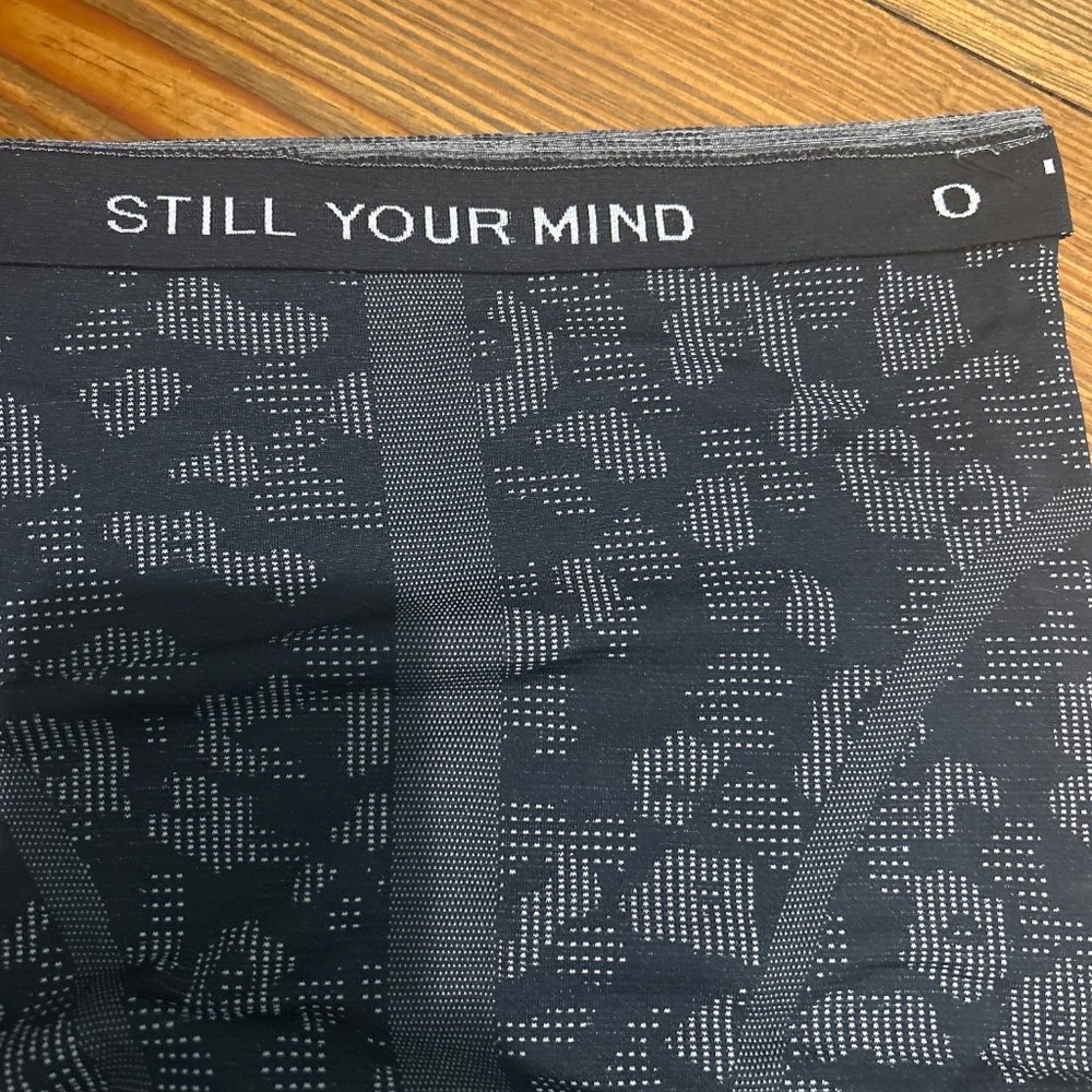 Lululemon Swiftly Tech Long-Sleeve Shirt size 0 navy - Picture 4 of 4